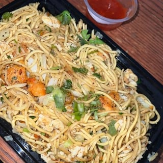 Wok Tossed Hakka Noodles